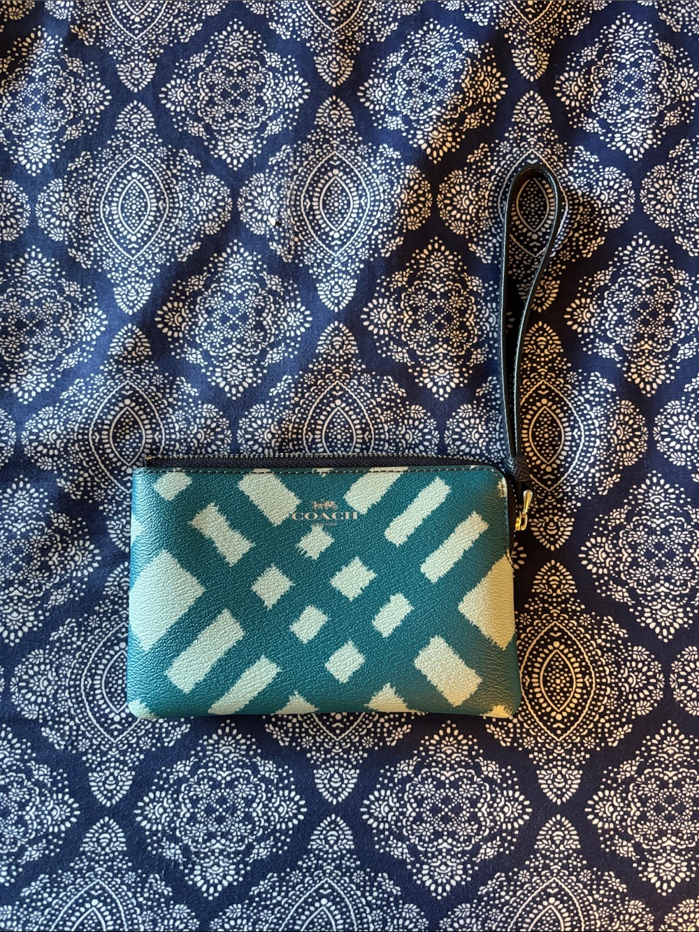 Coach Teal and Cream Geometric Wristlet